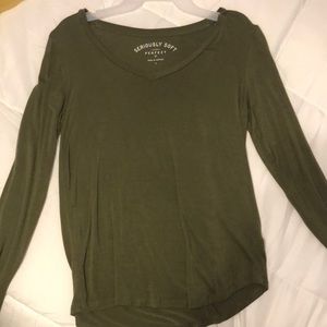 Green long sleeve flowy shirt